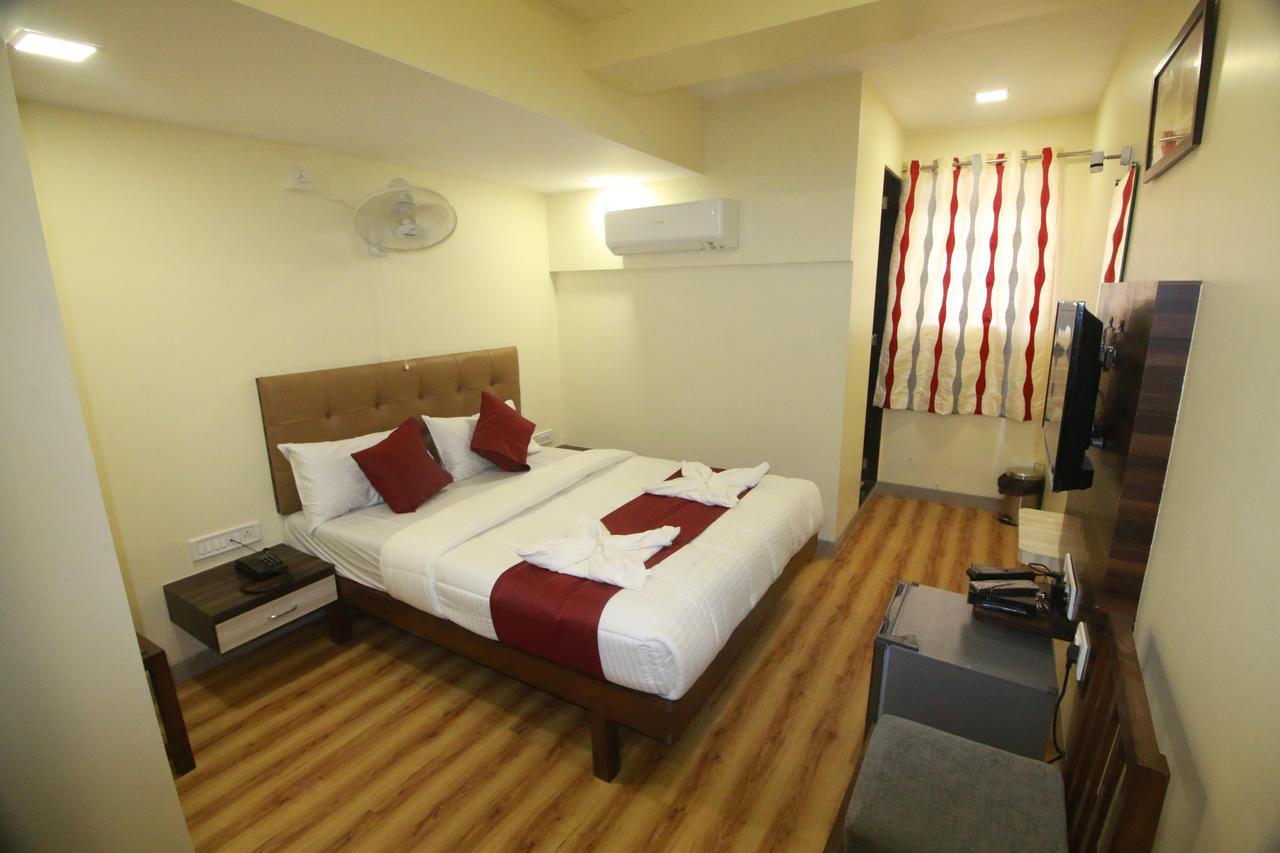 Hotel Alfa International Near Nanavati Hospital Mumbai Near Airport Mumbai Near Juhu Beach Kültér fotó