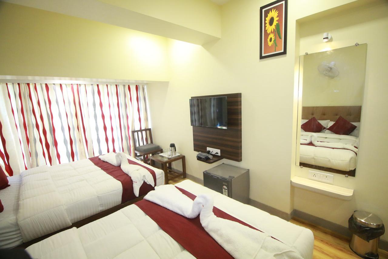 Hotel Alfa International Near Nanavati Hospital Mumbai Near Airport Mumbai Near Juhu Beach Kültér fotó